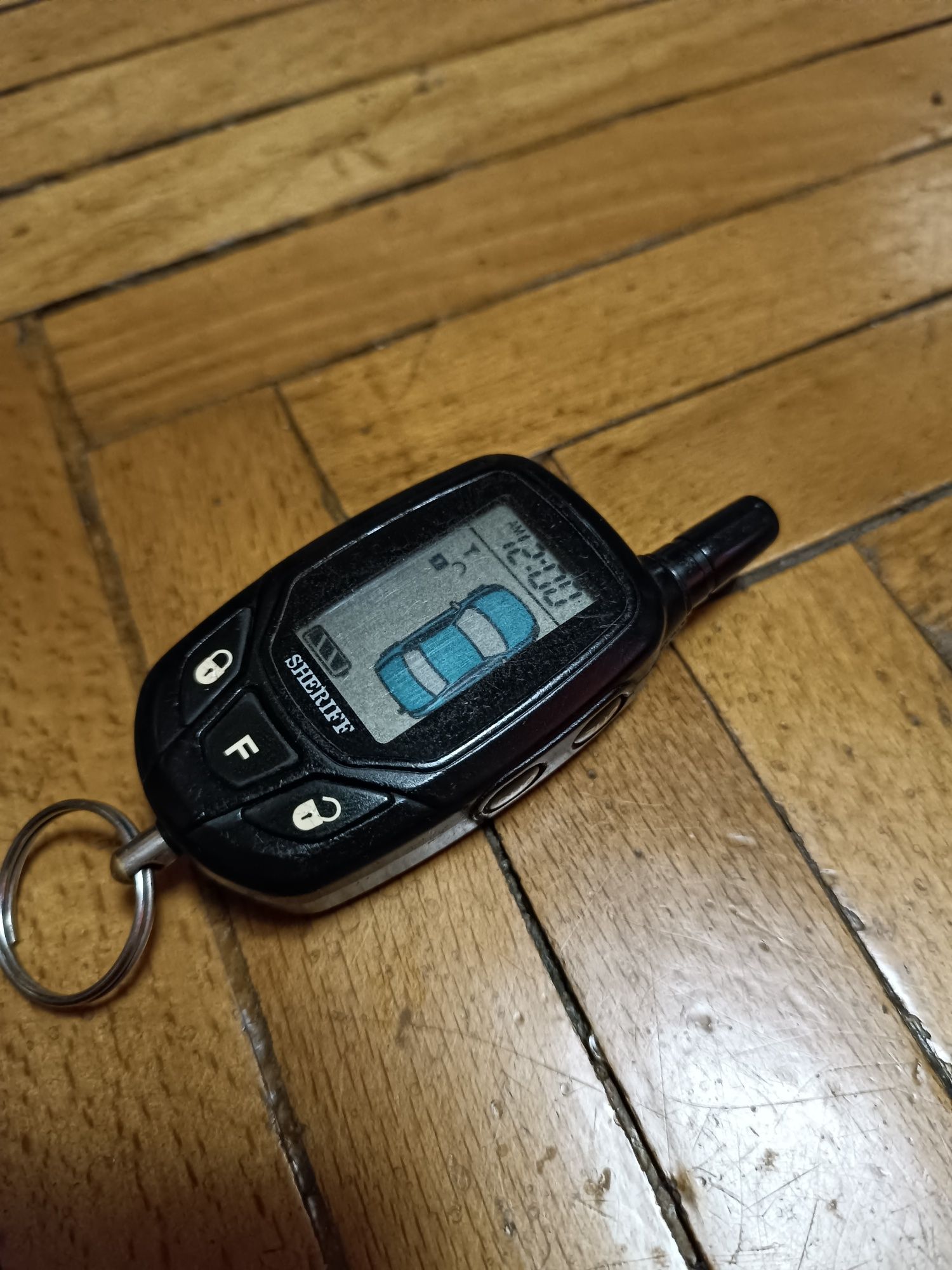 Брелок автосигнализацыи Sheriff 5BTX900LCD.