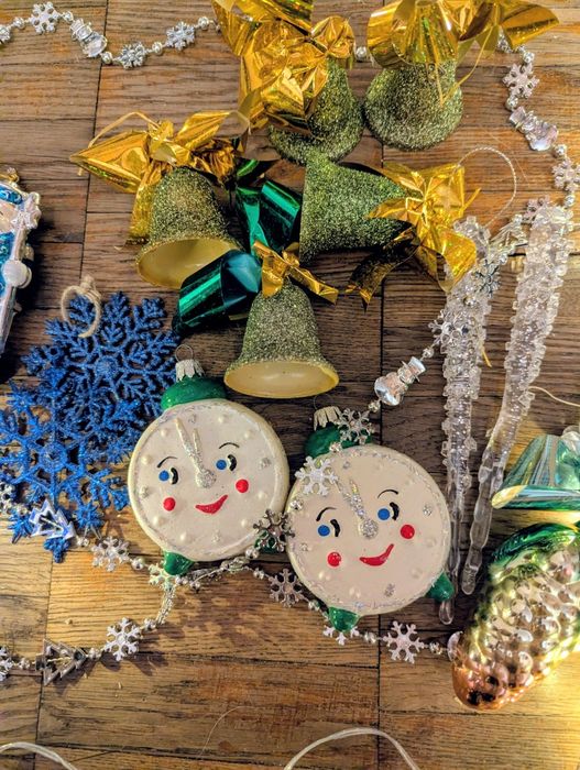 Ялинкові прикраси / гірлянди