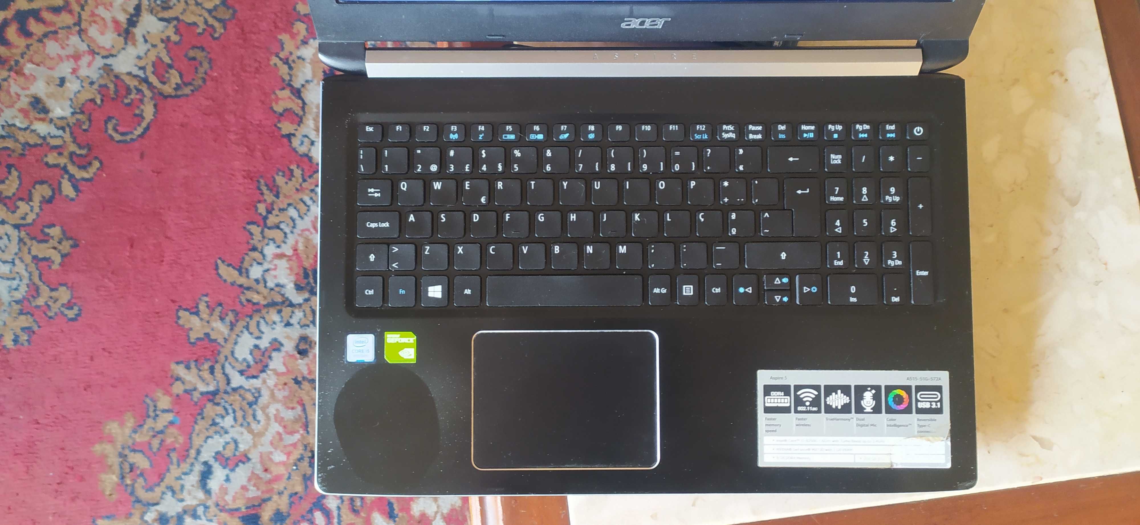 Acer A515 8core i5 + 2 Gráficas + 8GB RAM + SSD256GB