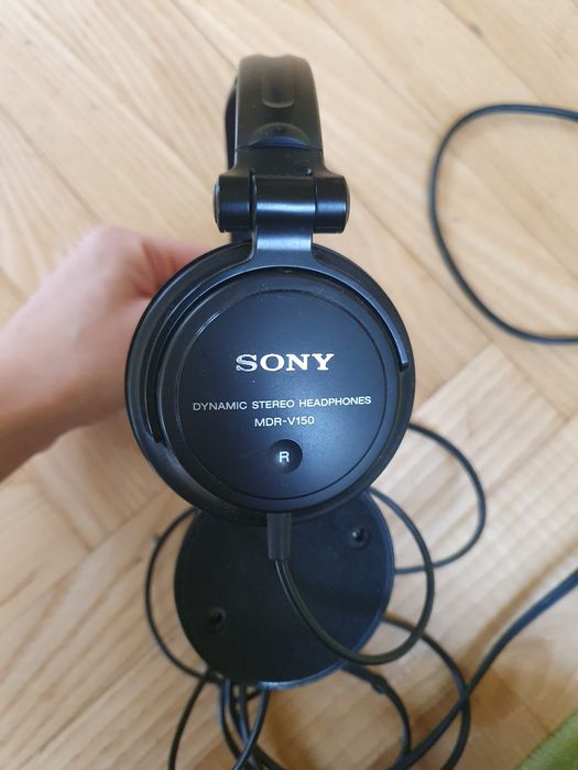 Słuchawki sony MDR-V150 używane