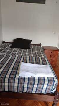 541306 - Quarto com cama de solteiro, com varanda, em apartamento...