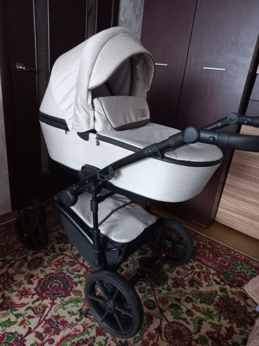 Коляска 2 в 1 Baby Pram