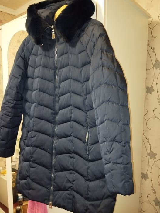 Продам куртку женскую