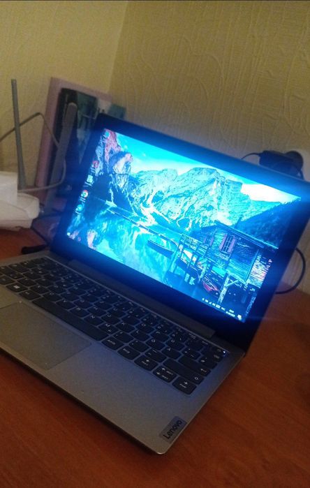 Ноутбук lenovo slim 11.6 intel core i5 8250u 4/8