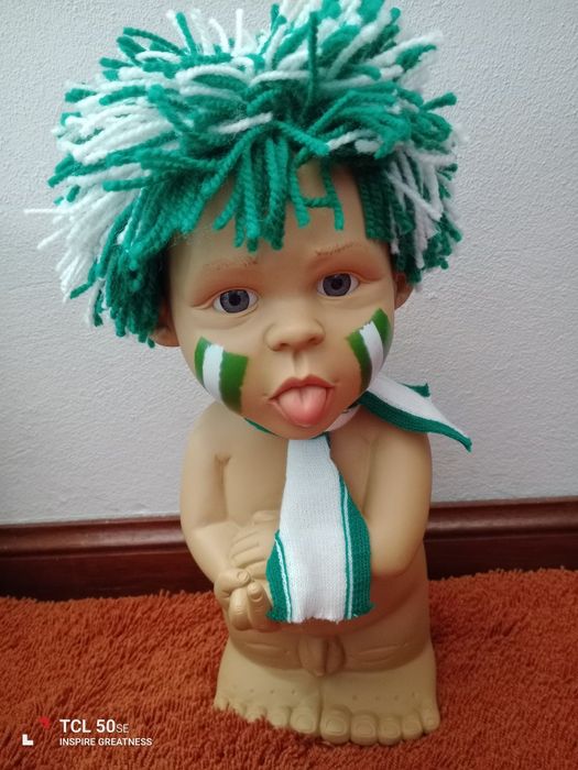 Boneco em borracha com 37 centímetros de altura.