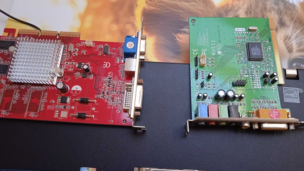 Zestaw płyta główna Gigabyte  GA-7VT600, procesor, pamięć, grafika