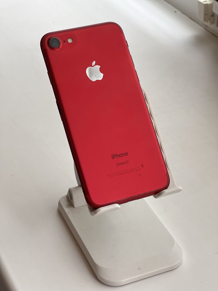 iPhone 7 128GB Product Red