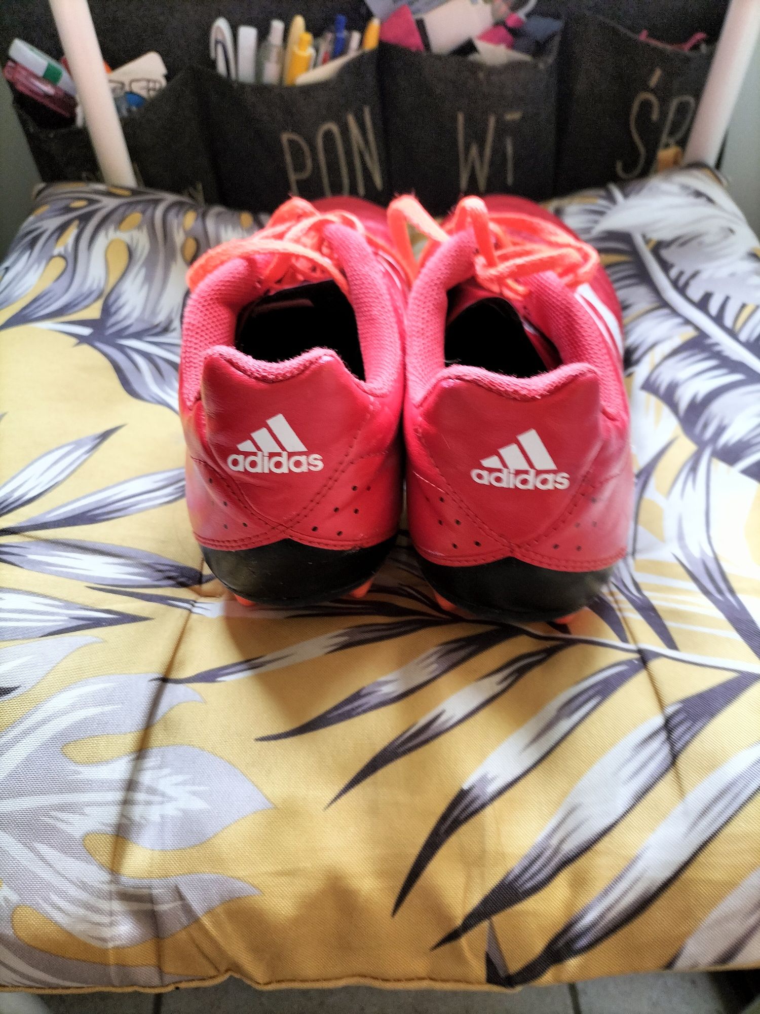 Czerwone korki Adidas +gratis