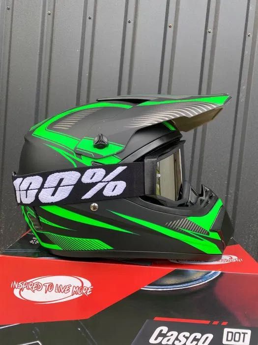 Кросовий мотошолом, ендуро та крос, мото екіпіровка, кросс шоломи