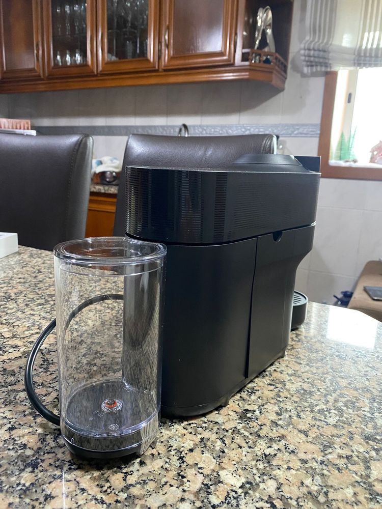 Maquina de cafe Nespresso Vertuo Pop