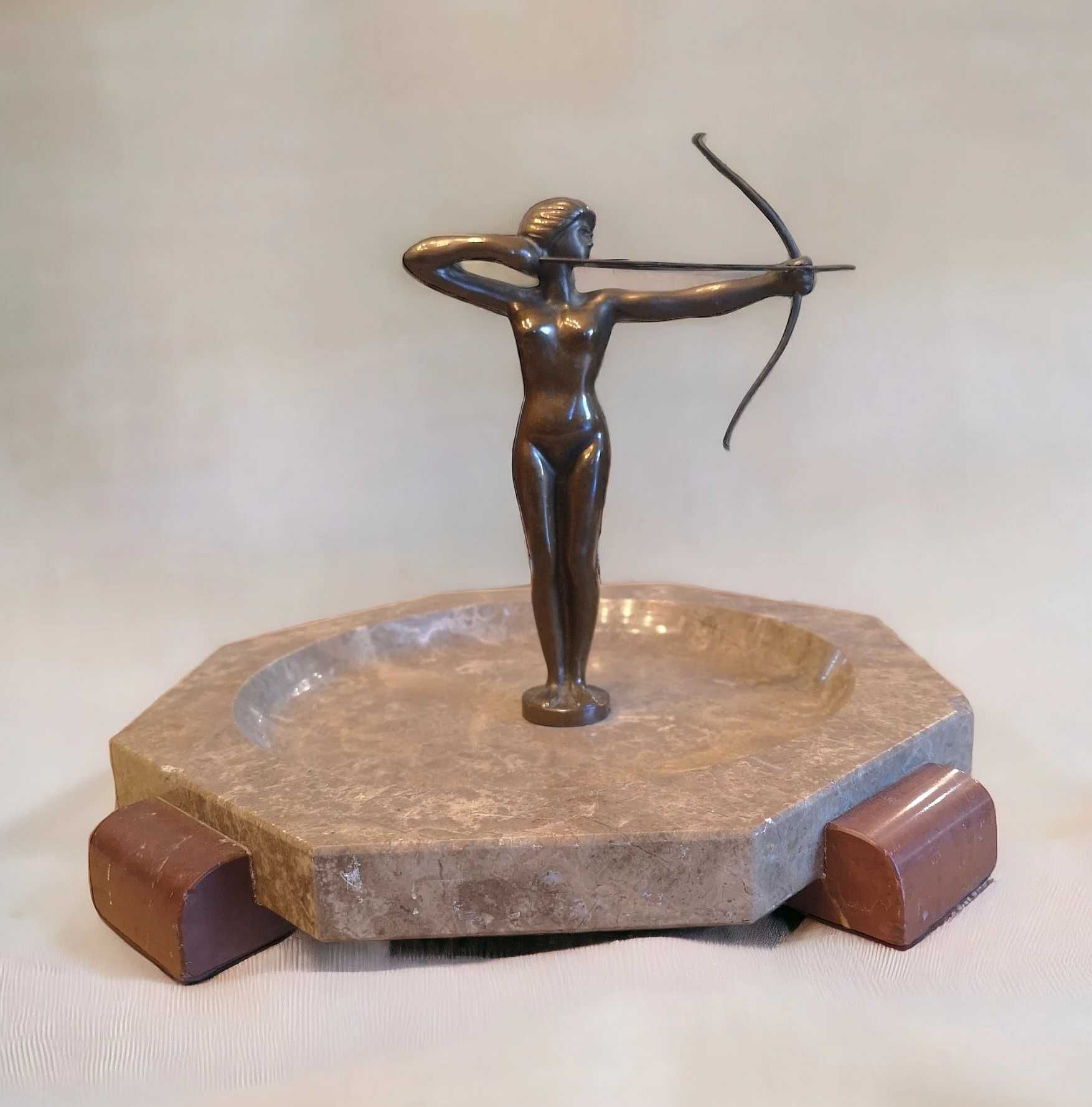Patera z figurką łuczniczki, proj. F. Lepcke, Niemcy, Art Deco