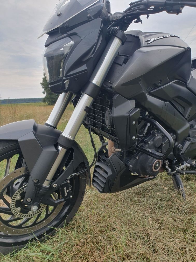 Мотоцикл Bajaj Diminar 400