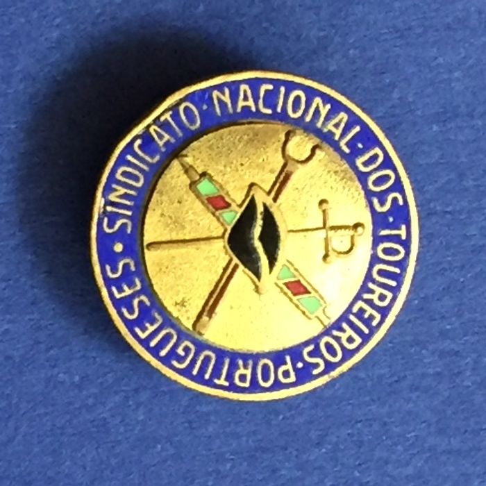 PIN Abotoadeira esmaltado-Sindicato Nacional TOUREIROS Portugueses