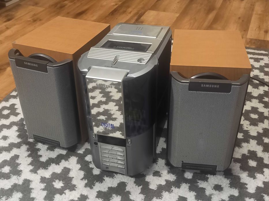 Колонки та музичний центр SAMSUNG (музыкальный центр)