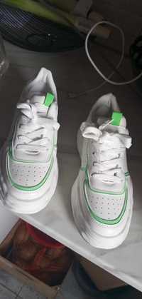 Buty zielono białe