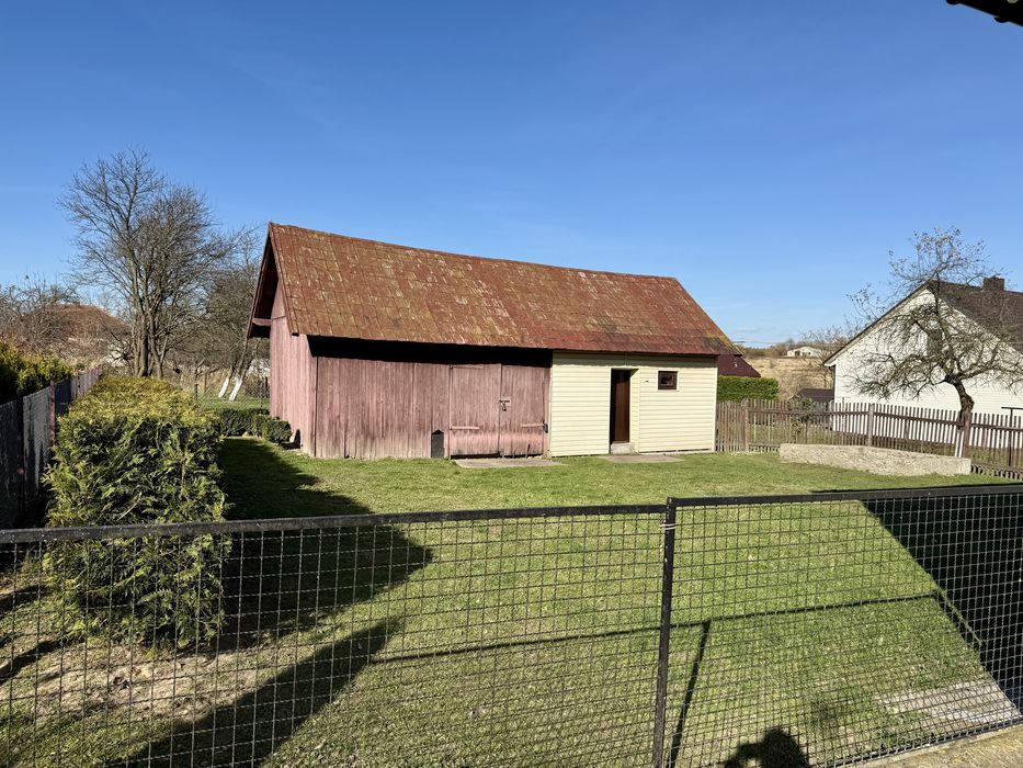 Продам будинок з великою територією