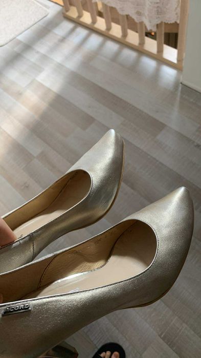 Srebrne czółenka w super stanie.