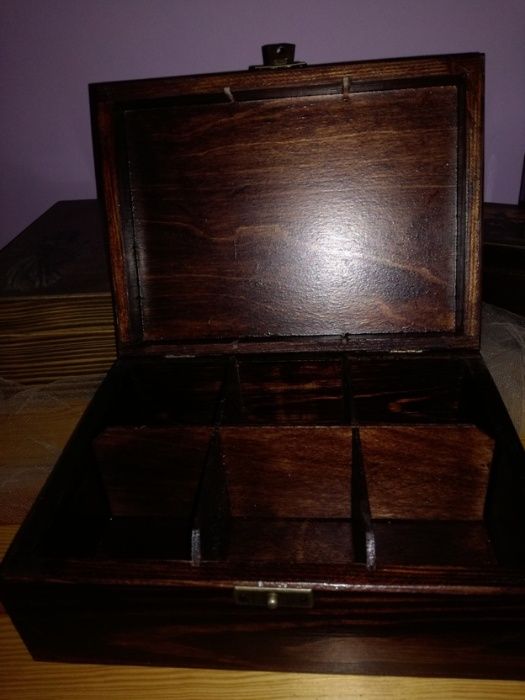 PUDEŁKO na zegarki lub biżuterię, herbatę. technika decoupage