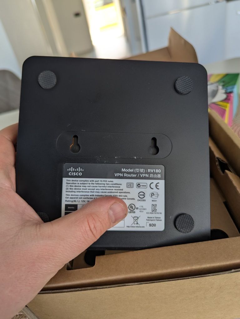 Ethernet роутер Cisco SB RV 180 VPN router