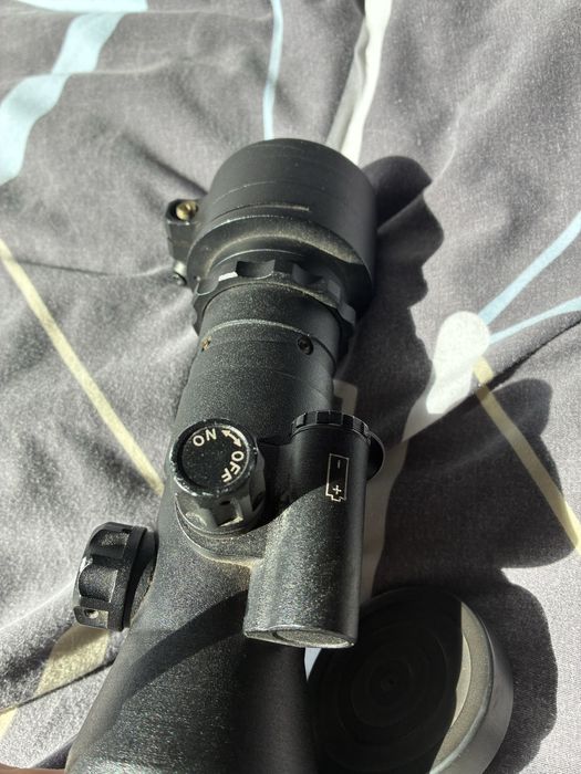 Nasadka noktowizyjna na lunetę Dipol DN34  z oryginalnym doświetlaczem