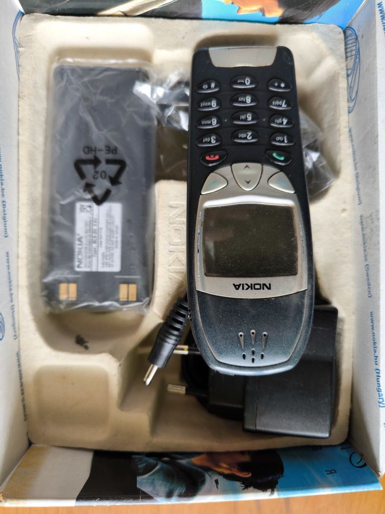Nokia 3210 e 6210 em caixa original.