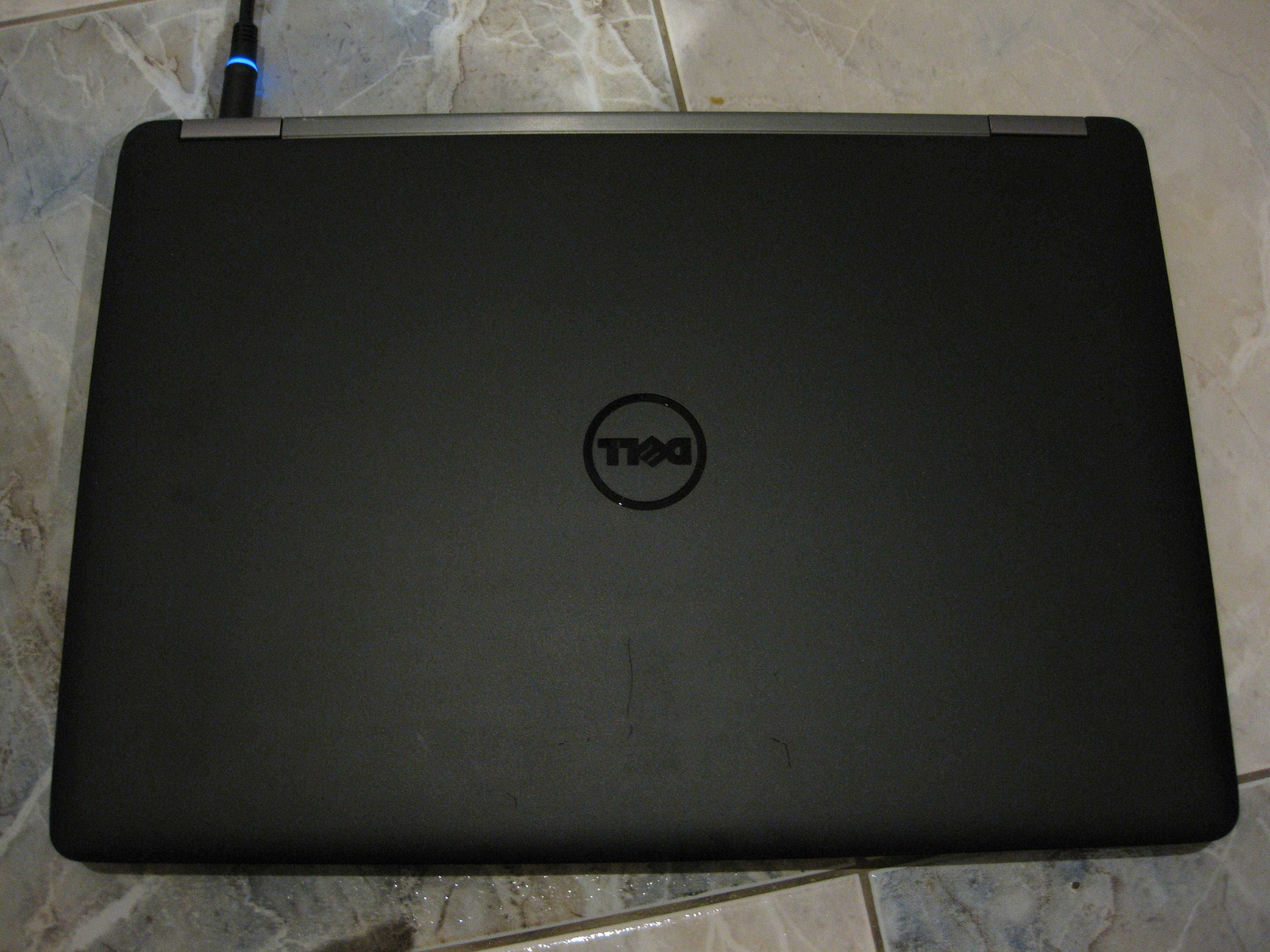 DELL Latitude E 7470 i5 8G ram ,256G Ssd bez baterii