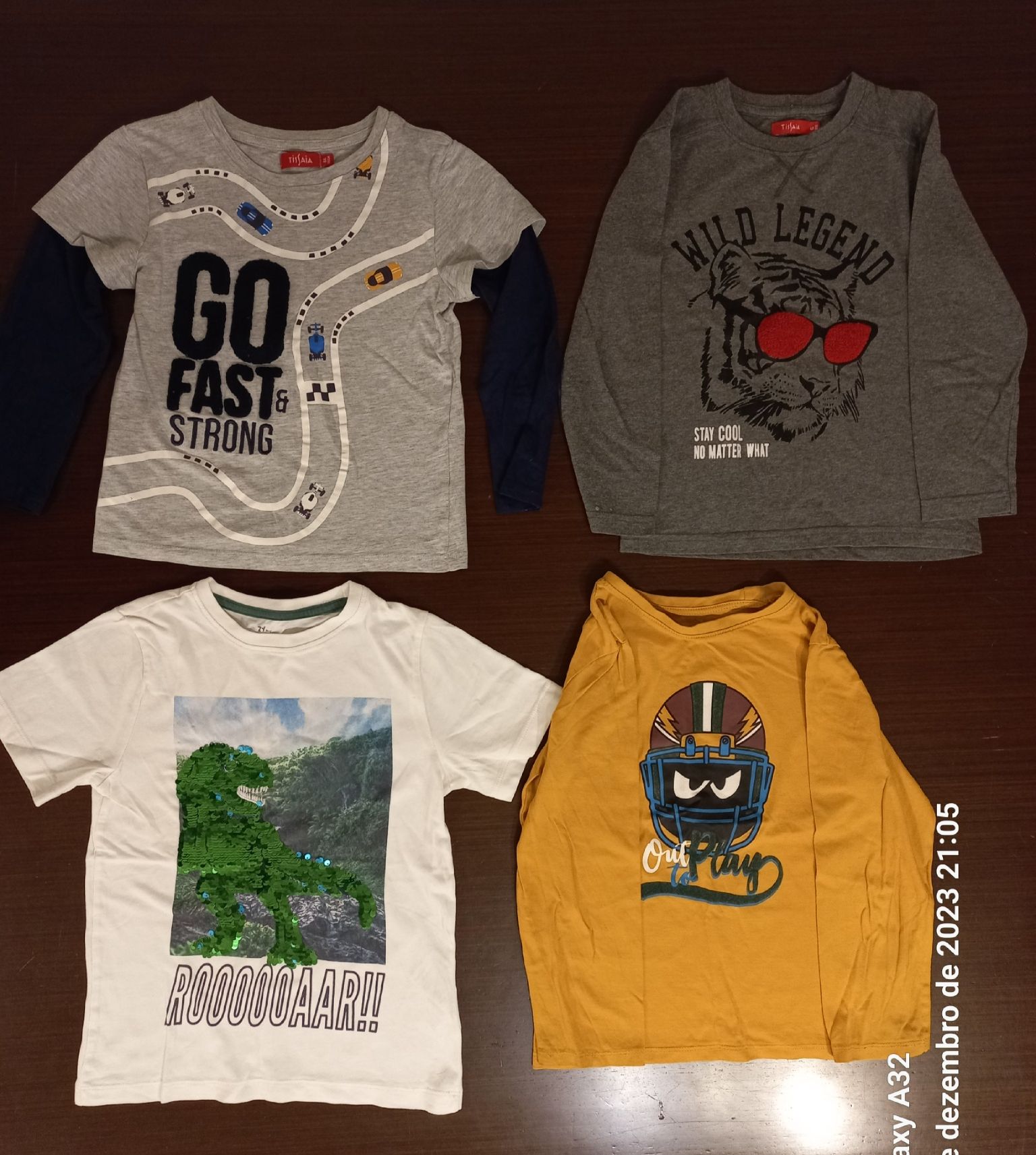 4 Tshirts criança 6/7 anos