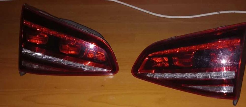 Par de faróis da mala golf 7 em optimo estado