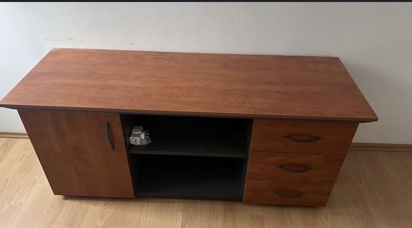 Szafka pod telewizor