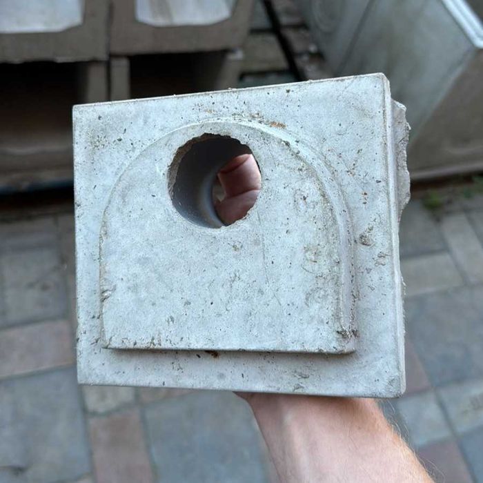 Лоток бетонний з чавунною решіткою для водовідведення доставка