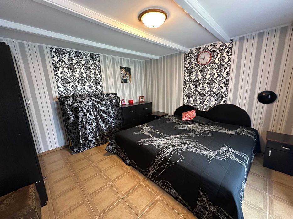 Продаж будинку з 4 спальнями та гаражем | Ружична, 6 соток