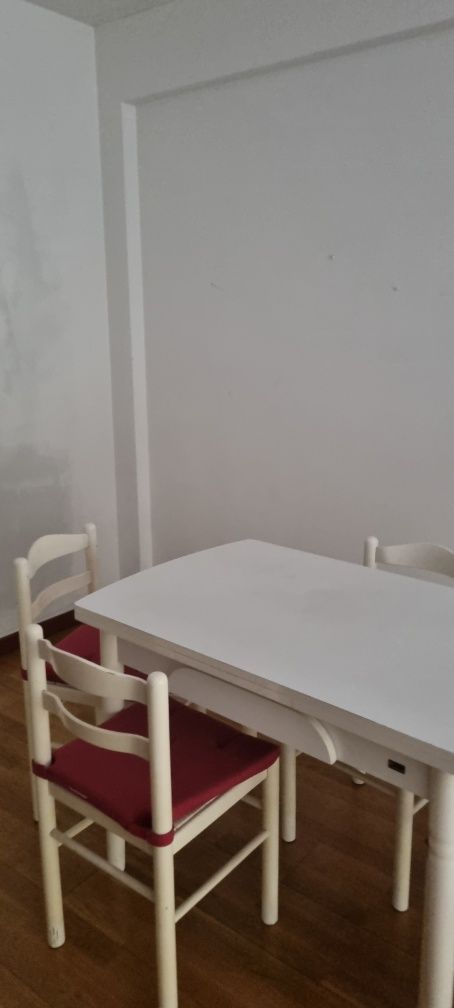 Aluga-se T2 em Creixomil