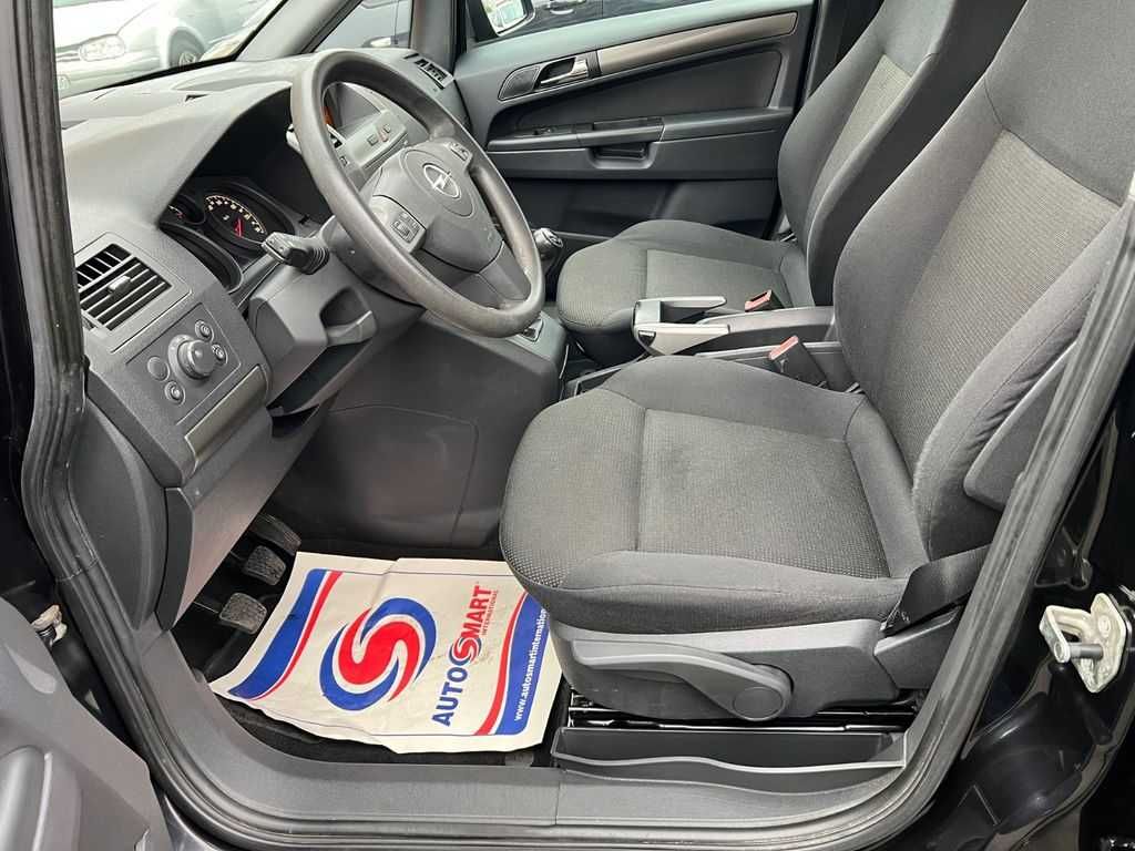 Opel zafira 2007 год в хорошем состоянии