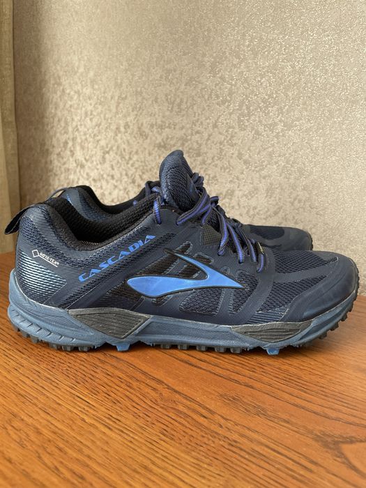 Brooks Cascadia gore-tex чоловічі кросівки (42,5 роз