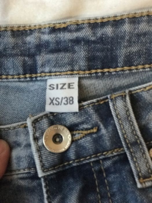 Джинси в дуже гарному стані