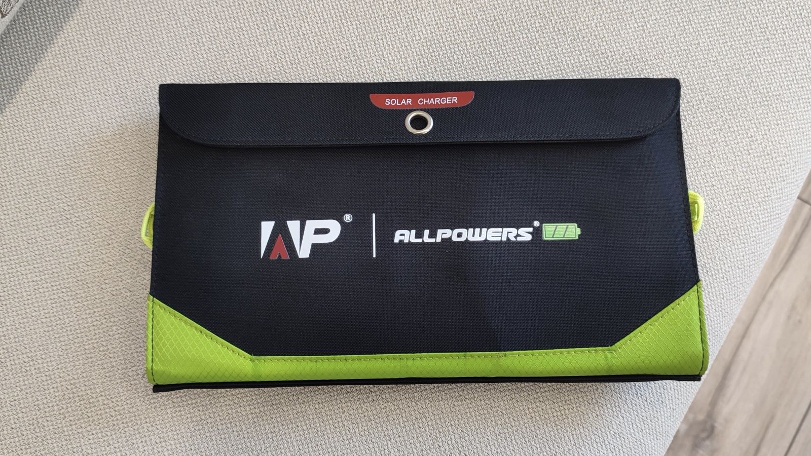 сонячна батарея Allpowers Solar panel 21W з встроєним павербанком10000