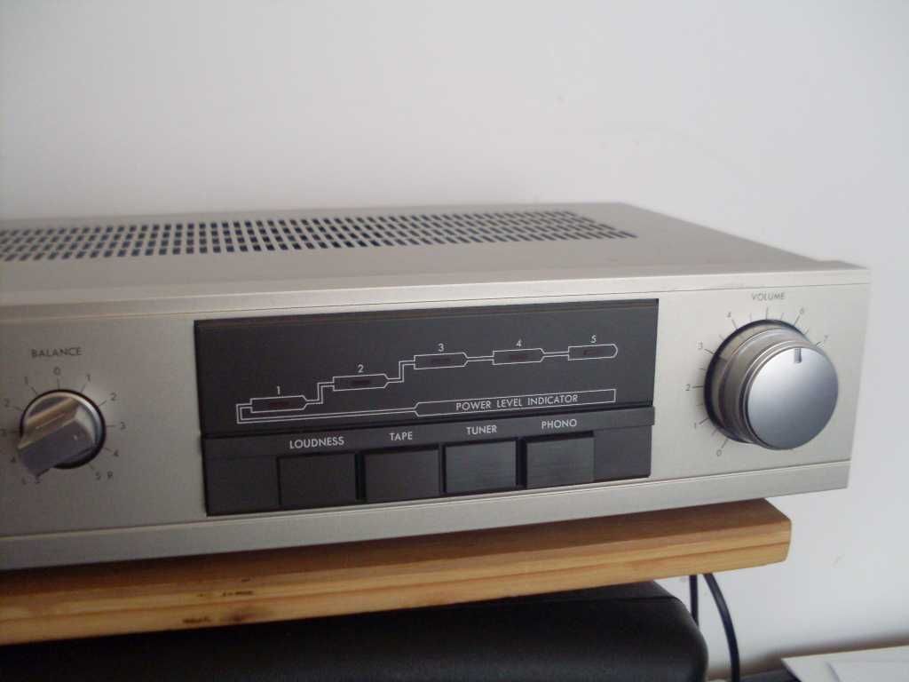Wzmacniacz stereo Saba.