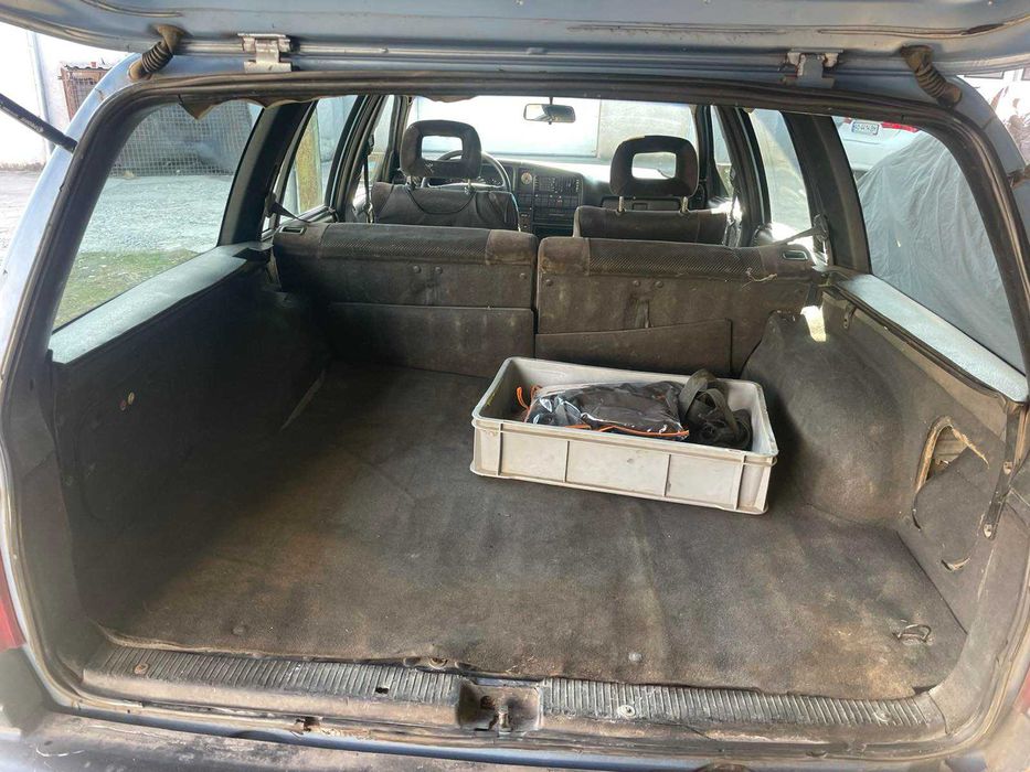 Продам Opel Omega Caravan 1987, 1.8бенз