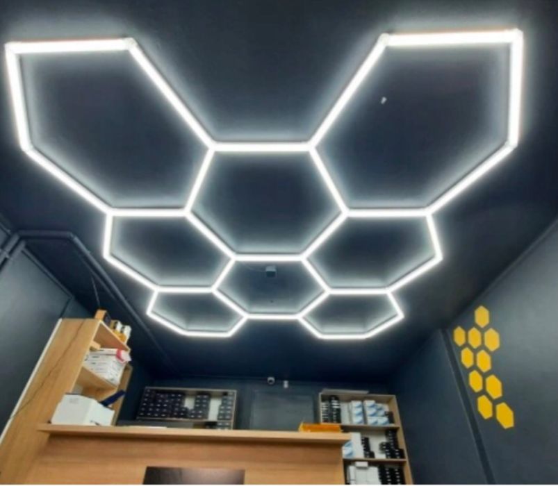 Lampa HEXAGON 5 - oświetlenie do salonu, studia detailingowego, garaż
