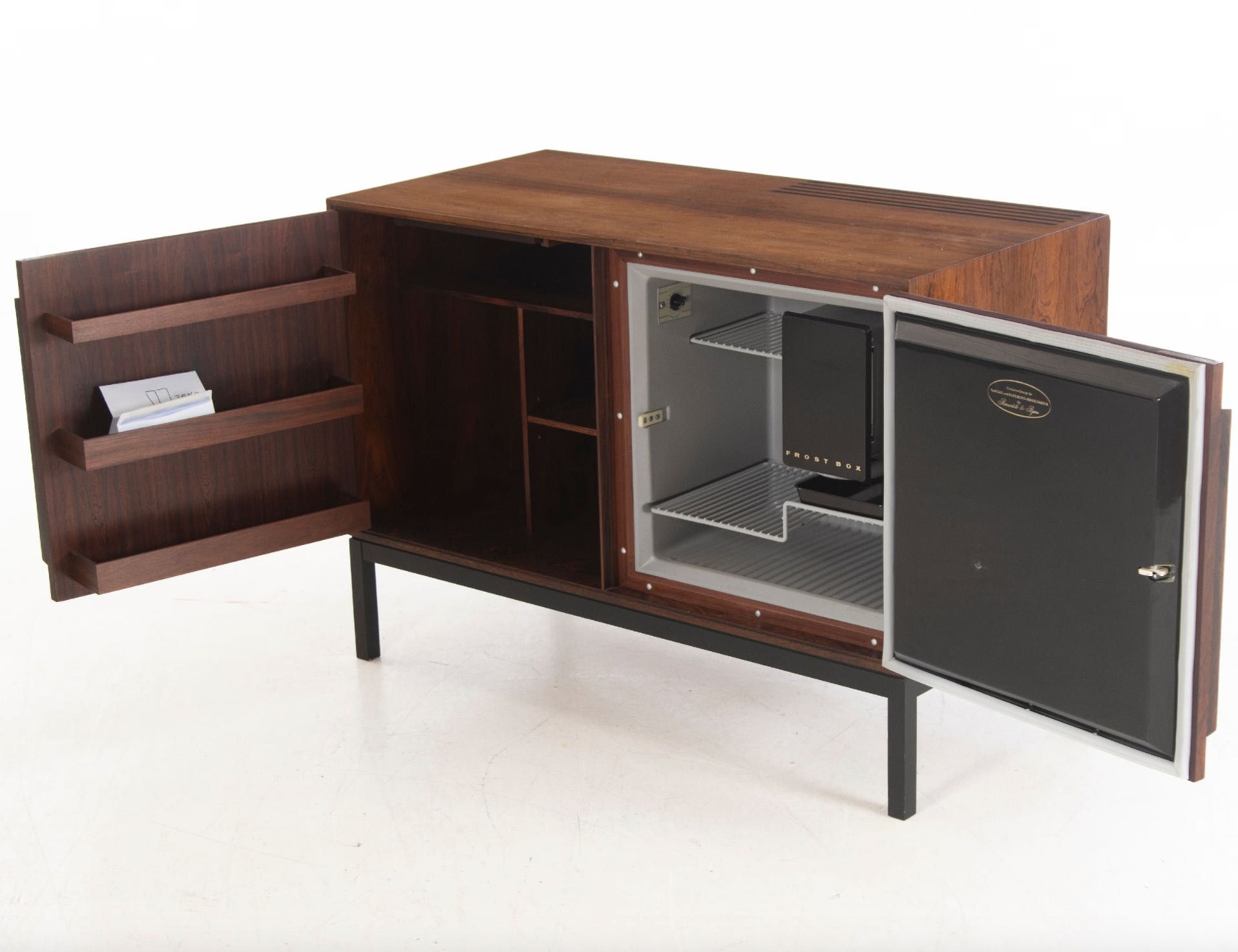 Szafka barek z lodówką Sigvard Bernadotte - palisander vintage lata 60
