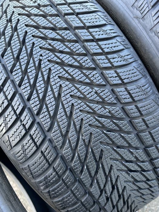 Шини зимові 245 45 r18 Goodyear