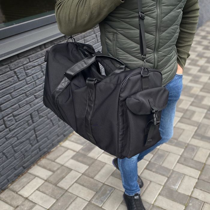 Чорна велика дорожня спортивна сумка 42 л