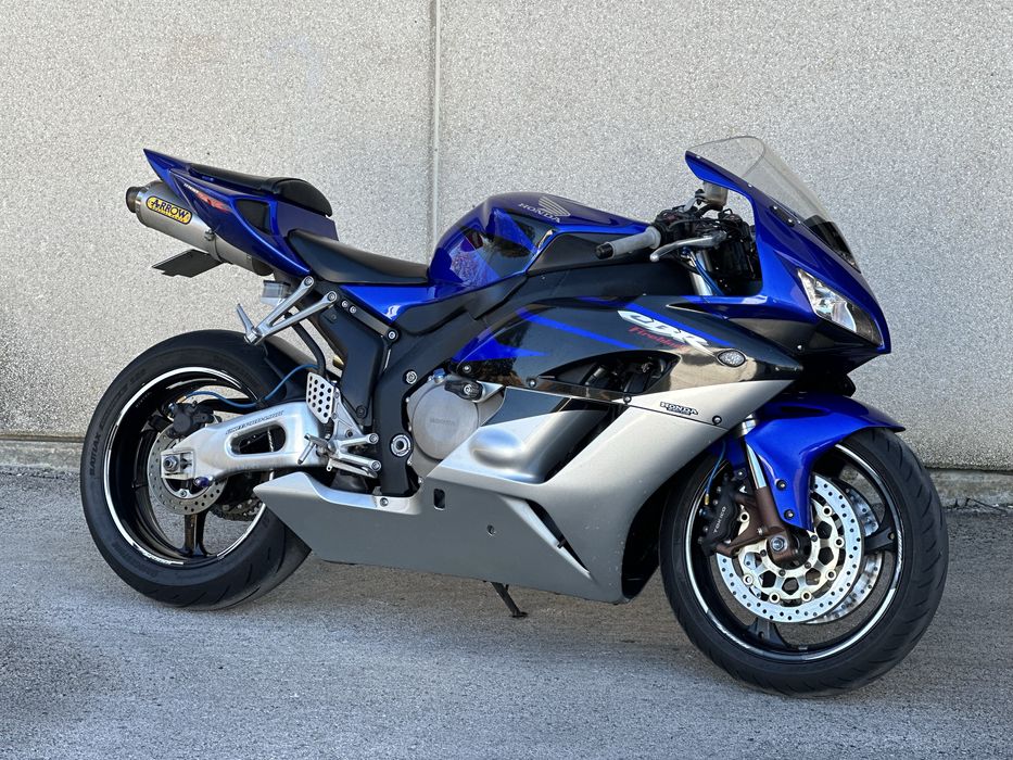 Honda CBR1000RR - Com Extras!