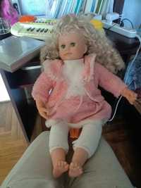 Продам интерактивную куклу покупали за 100долларов