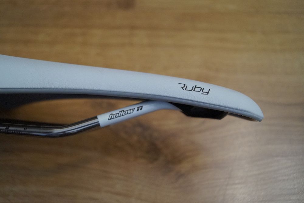 Siodełko rowerowe Specialized Ruby Expert GEL
