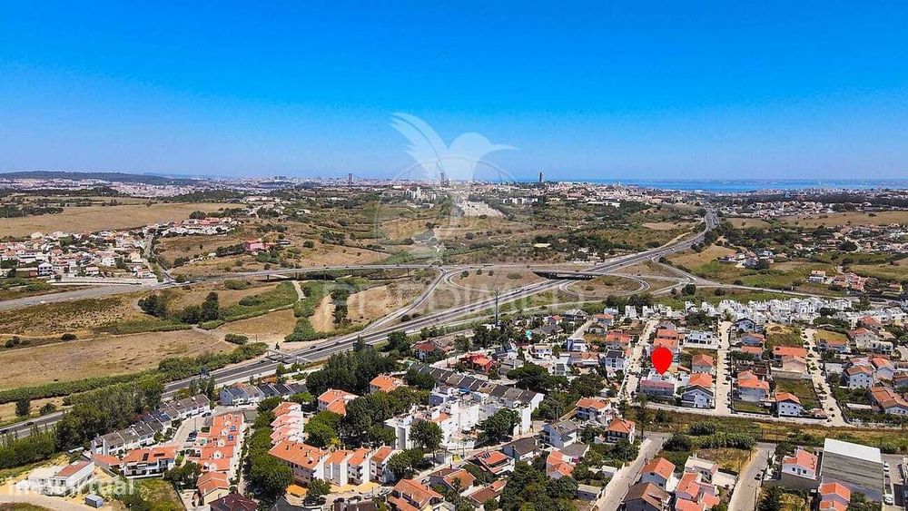 Moradia T4+ no Funchalinho - Próximo às Praias!*