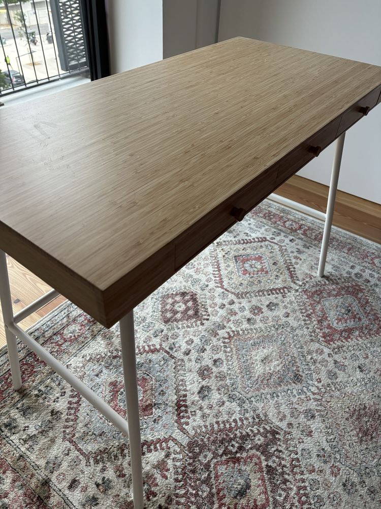 Secretaria IKEA com 3 gavetas