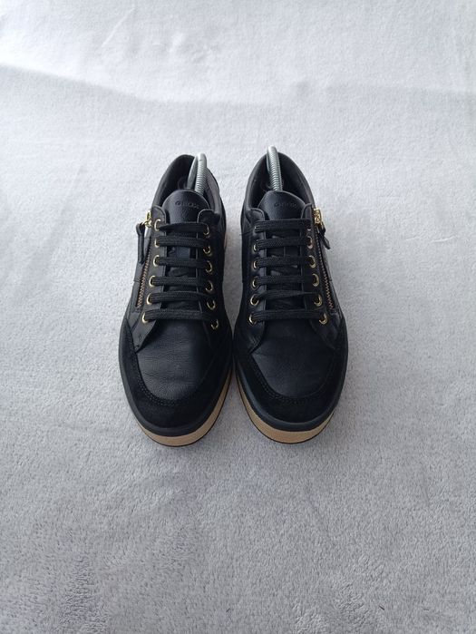 Женские кроссовки кожа Geox р39