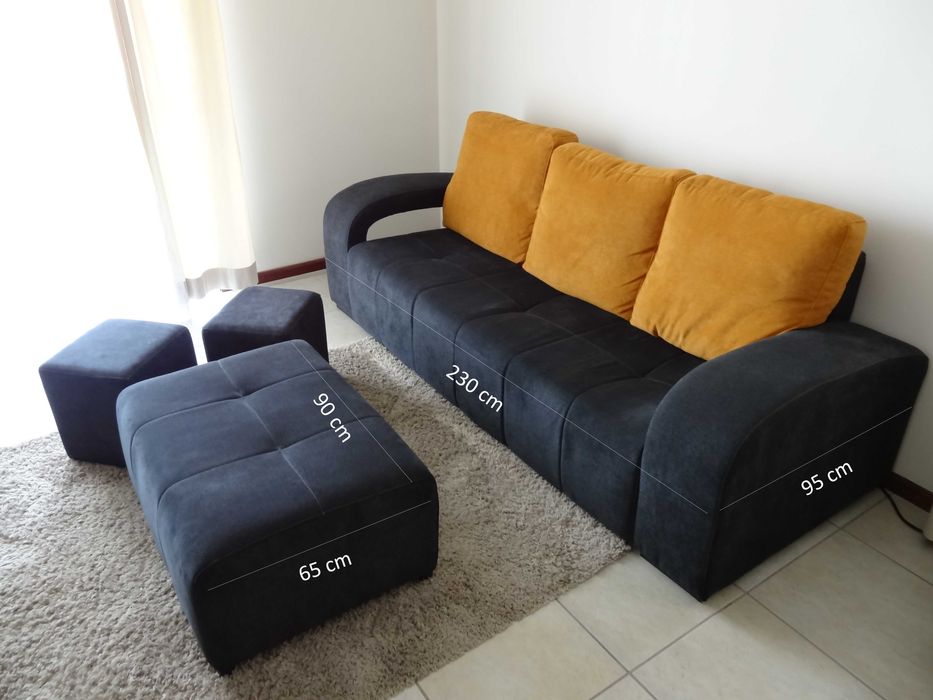 Sofá 3 lugares + Banqueta + 2 Pufs