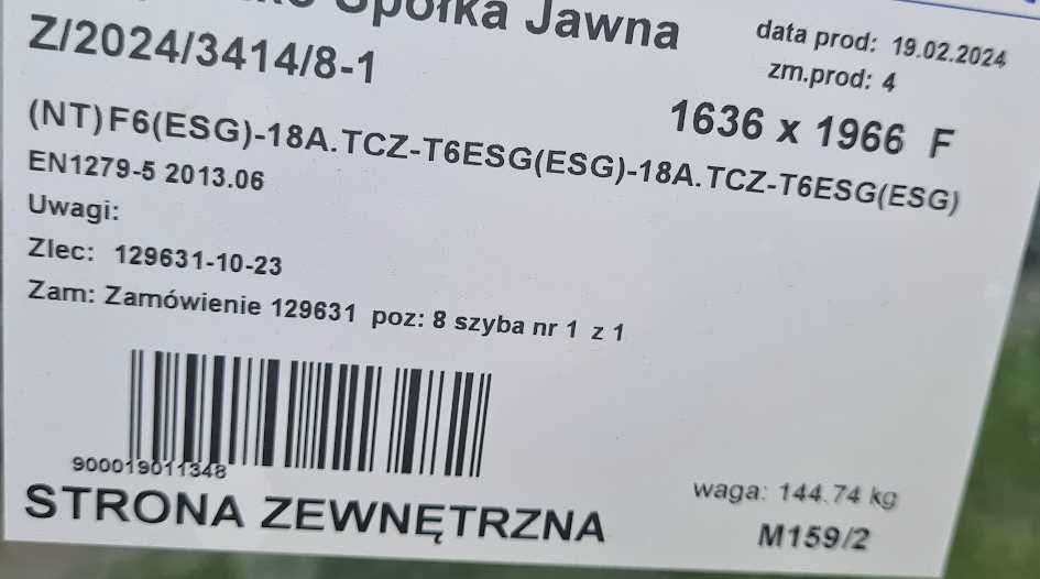 Okno aluminiowe kształt trójkąta